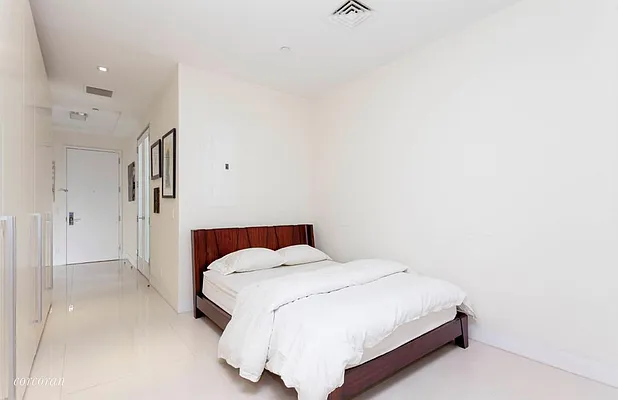 Rented by Corcoran | media 22