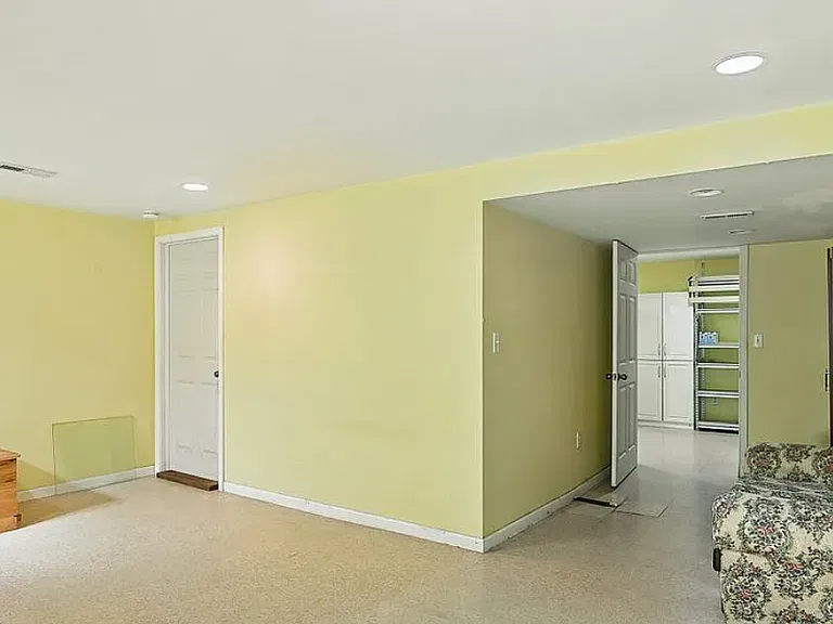 1352 Georgetown Dr — Photo 14