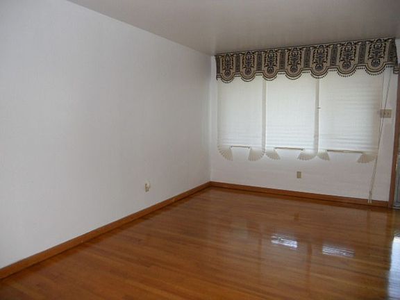 Living Room - 14 x 14