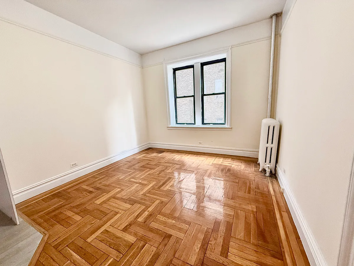 Building Photo - 20 Seaman Ave #1B
