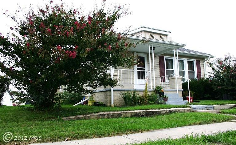 1st image of 1031 Corbett St