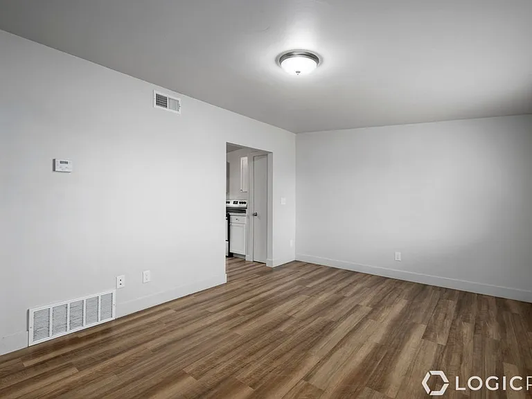 4218 S 4800 W — Photo 10