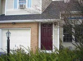 13 A Tupelo Dr, Halfmoon, NY 12065