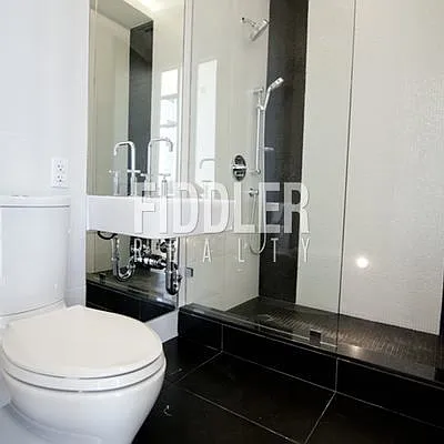 Rented by Fiddler Realty | media 77