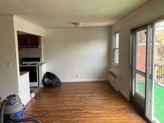 4th image of 41-30 Corporal Kennedy St #2