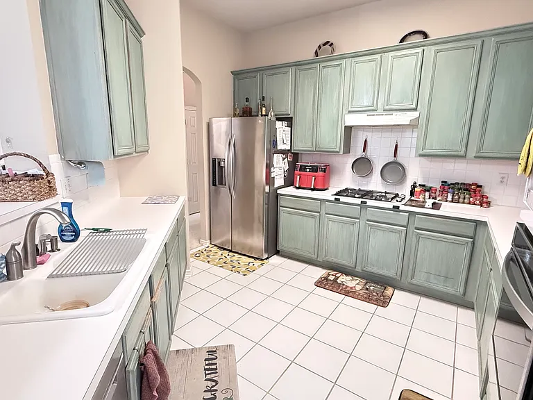 9816 Hickory Hollow Ln — Photo 6