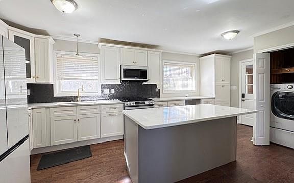 5th image of 552 Sybil Ln SE #B