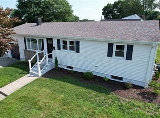 124 Hazelton St, Cranston, RI 02920