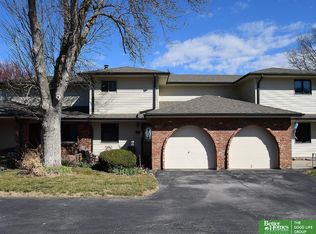 832 N 123rd Ct, Omaha, NE 68154