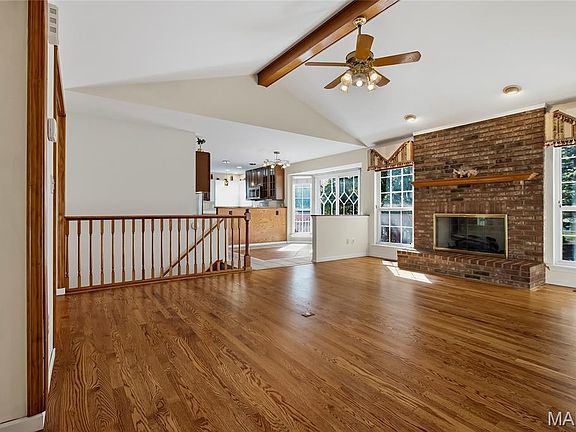 5th image of 602 Rainbow Circle Ct