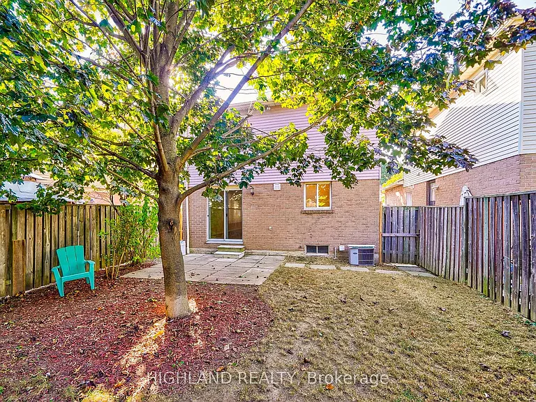 6455 Tisler Cres — Photo 36