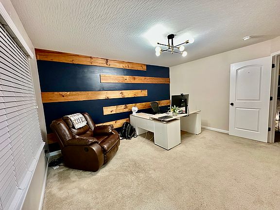 5th image of 5632 Mercier St