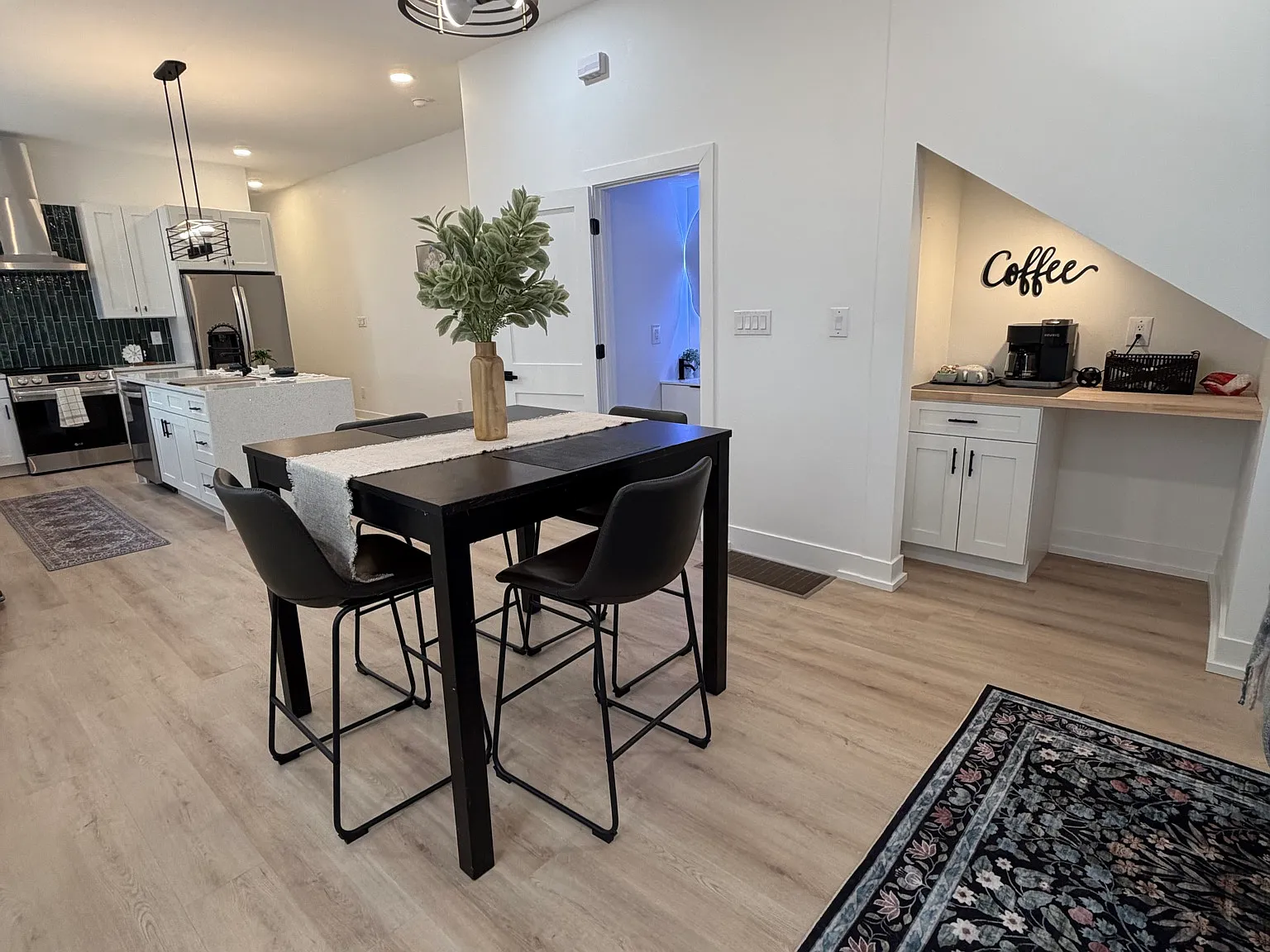 3 bed, 2.5 bath, 2000 sqft, $2,650 — Photo 3
