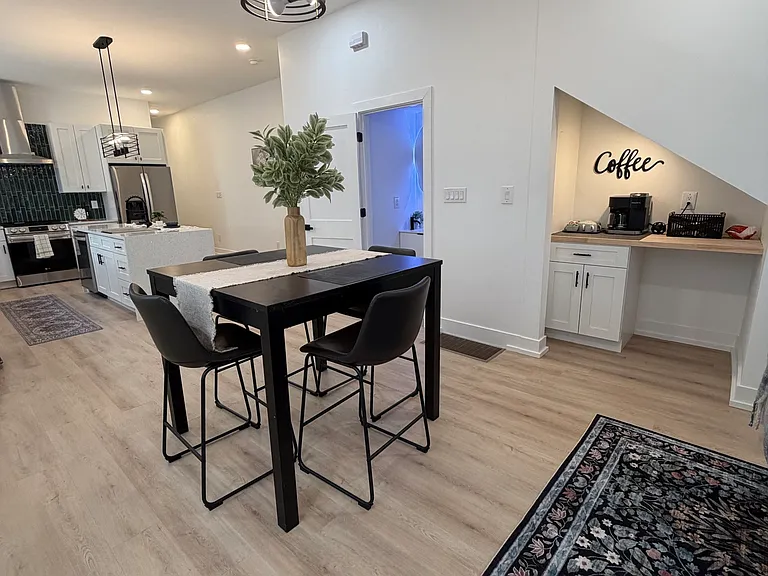 1747 S Meridian St #1747 — Photo 3