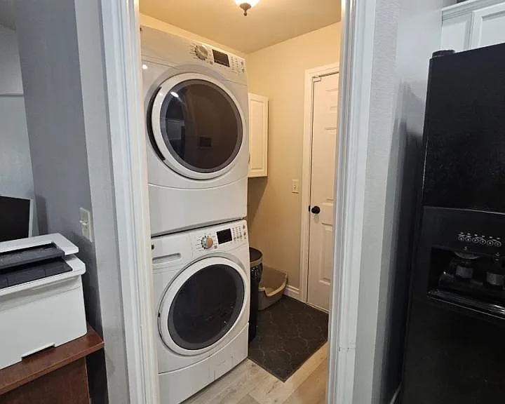 808 Royal Ave — Photo 4