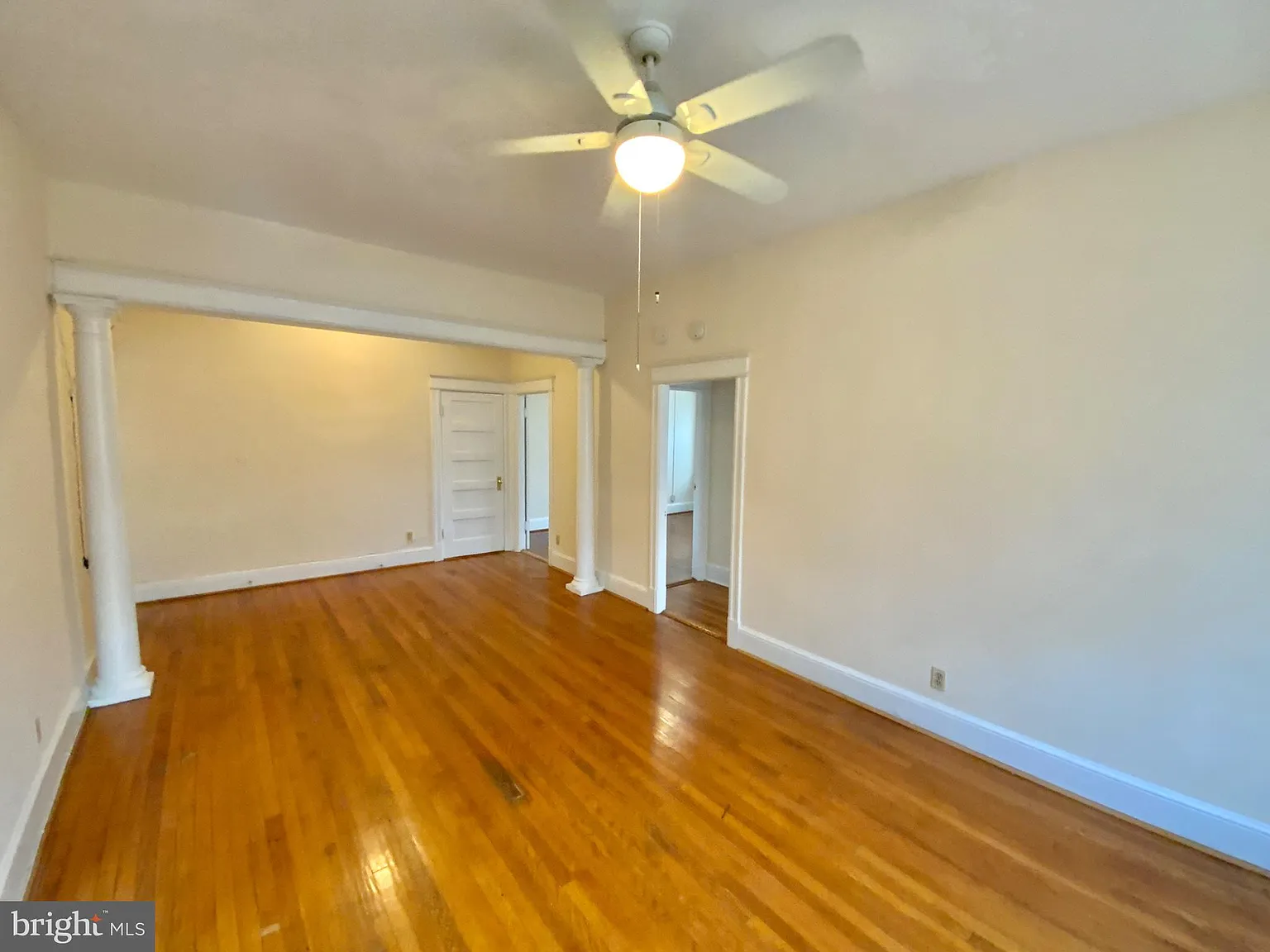 Bristol Condominium — Photo 3
