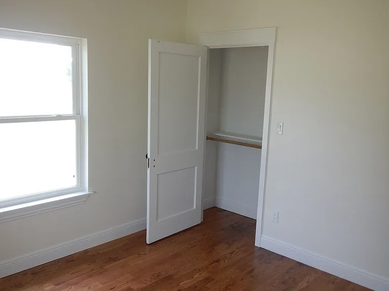 412 Bowman Ave — Photo 14
