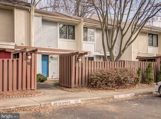 2238 Southgate Sq, Reston, VA 20191