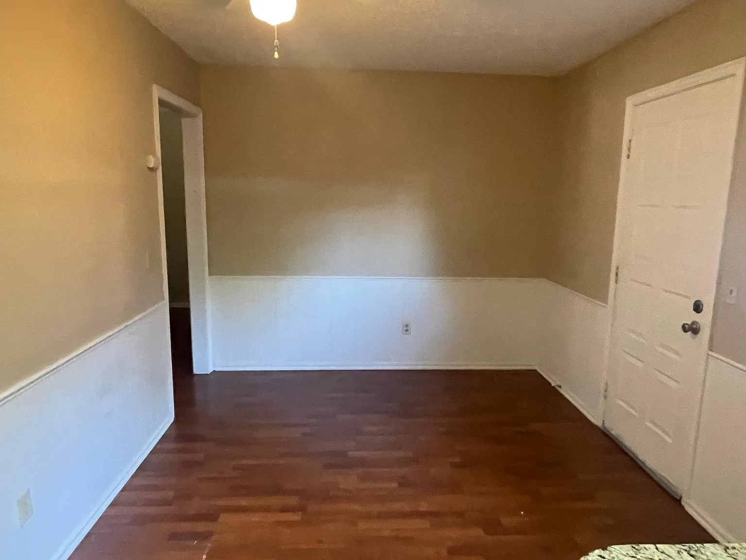 3 bed, 1.5 bath, 1120 sqft, $1,395 — Photo 3