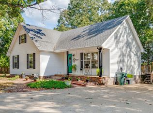 136 Friar Tuck Dr, Dickson, TN 37055