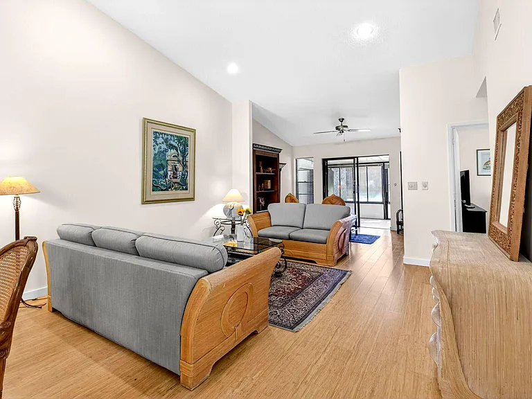 10938 Roebelini Palm Ct #B — Photo 10