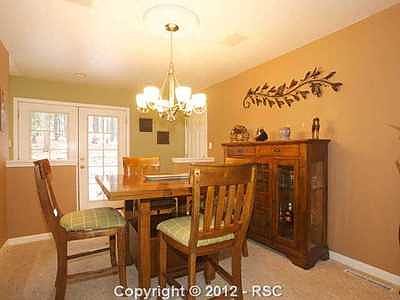 Formal or casual separate dining area