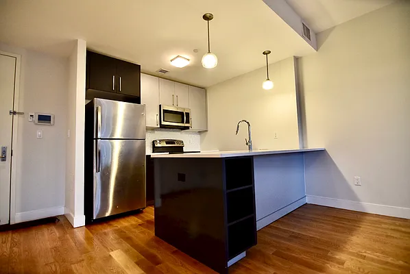 Rented by Safdie Realty Group | media 59