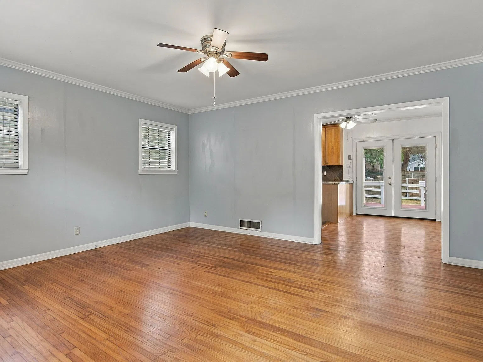 2 bed, 864 sqft, $1,900 — Photo 2