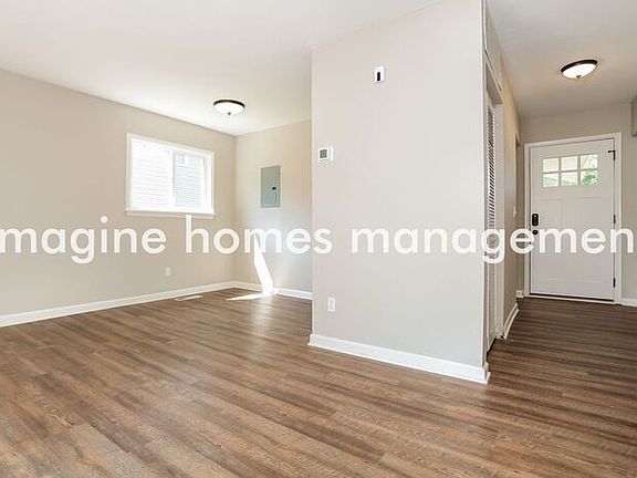 4th image of 34111 Bainbridge Rd