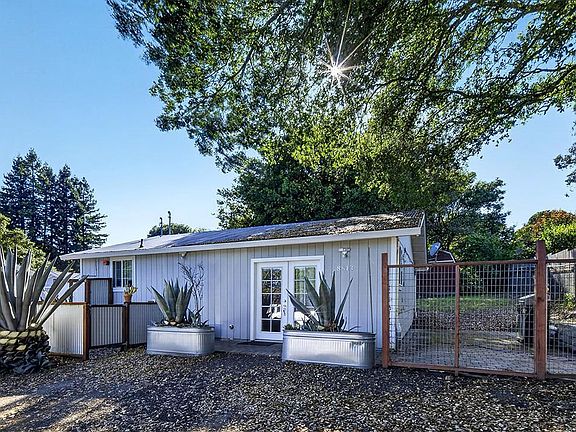 3rd image of 8813 - 8815 Petaluma Hill Road