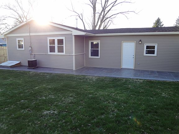 5th image of 743 Houston Dr