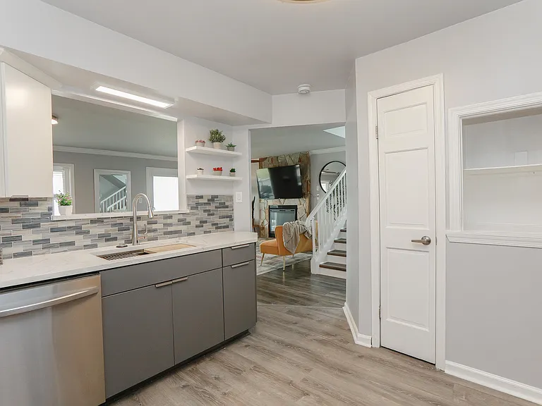810 W Ocean View Ave #B — Photo 22