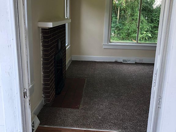 House entry into living room