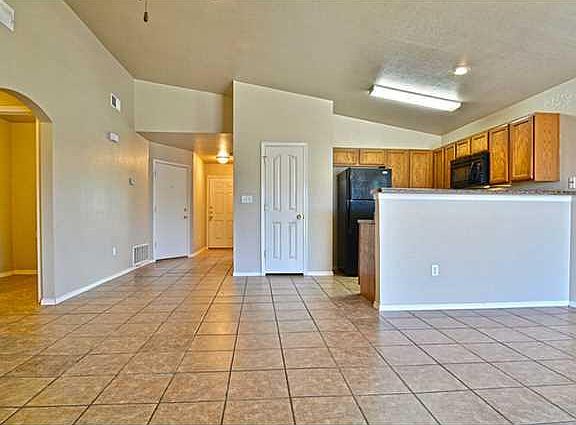 5th image of 10513 Silvercloud Dr