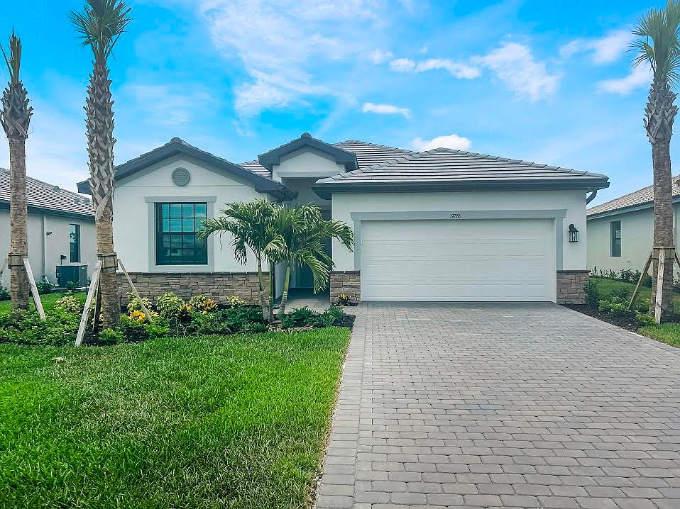 1st image of 19294 Hinkley Dr