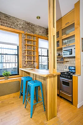 Rented by Oxford Property Group | media 19