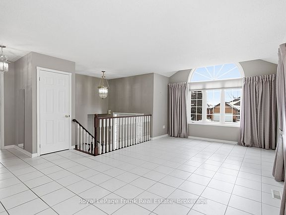 5th image of 284 Rockingham Ct