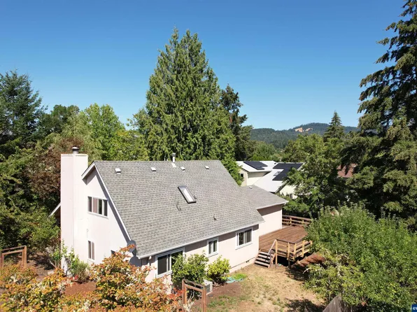 2165 NW Maser Pl, Corvallis, OR 97330