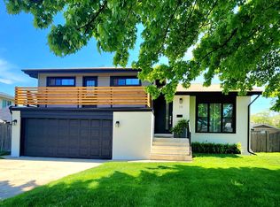35 Julie Dr, Glenview, IL