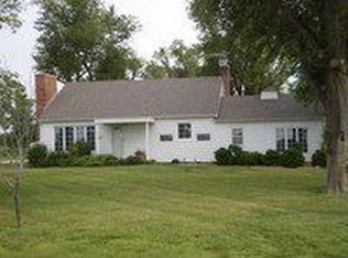 1565 Avenue T, Sterling, KS 67579