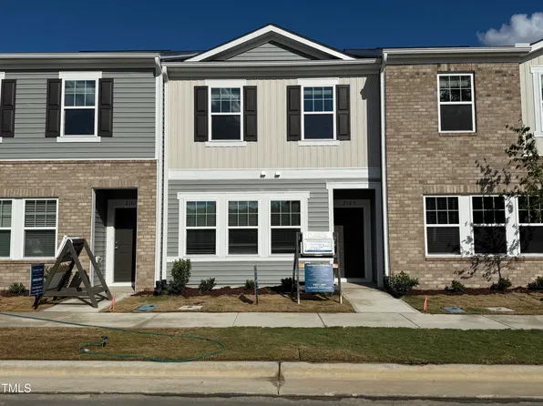 2109 Glen Crossing Dr, Durham, NC 27704