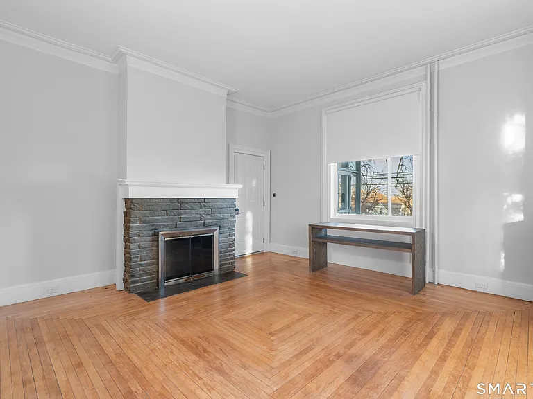 43 Elmwood Ave — Photo 11