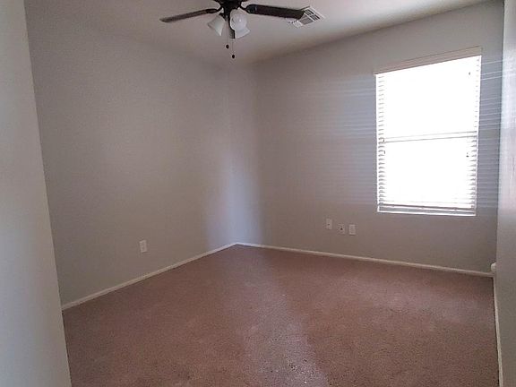 3rd image of 1652 E Kelsi Ave