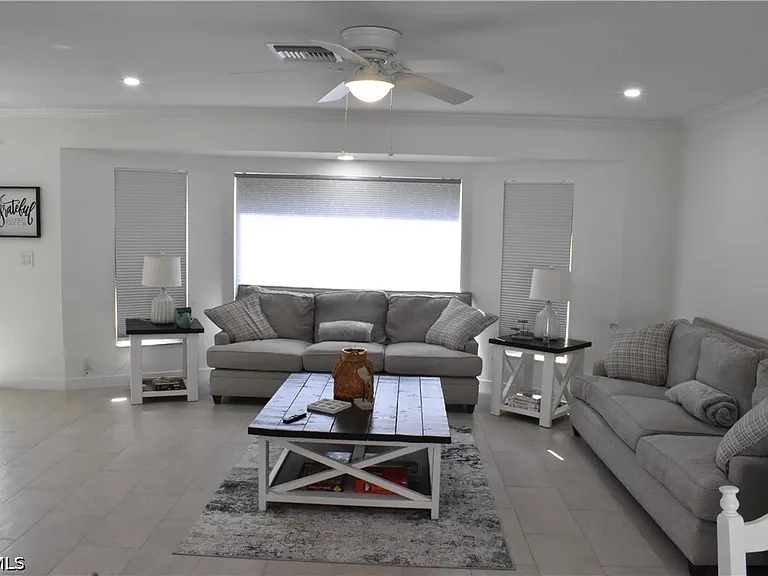 4135 Coronado Pkwy — Photo 13