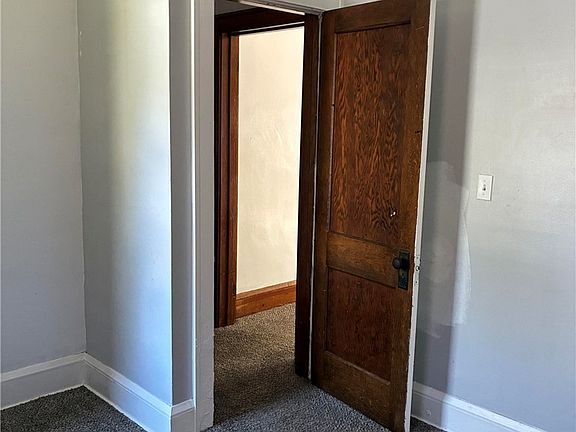 5th image of 4207 W 38th St