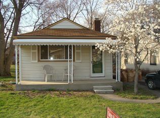 5466 Sarvis Ave, Waterford, MI 48327