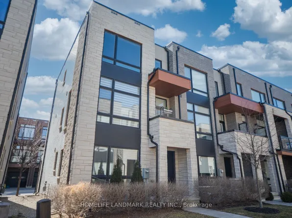 22 Benoit St, Vaughan, ON L4H 4R7