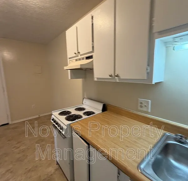155 Bowen St #7 — Photo 8