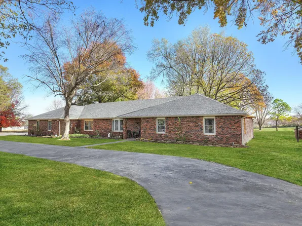 1272 Timberline Lane, Carthage, MO 64836