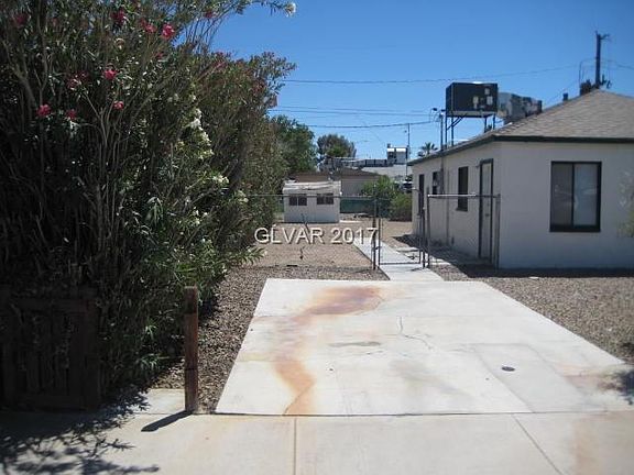 3rd image of 4213 Dover Pl